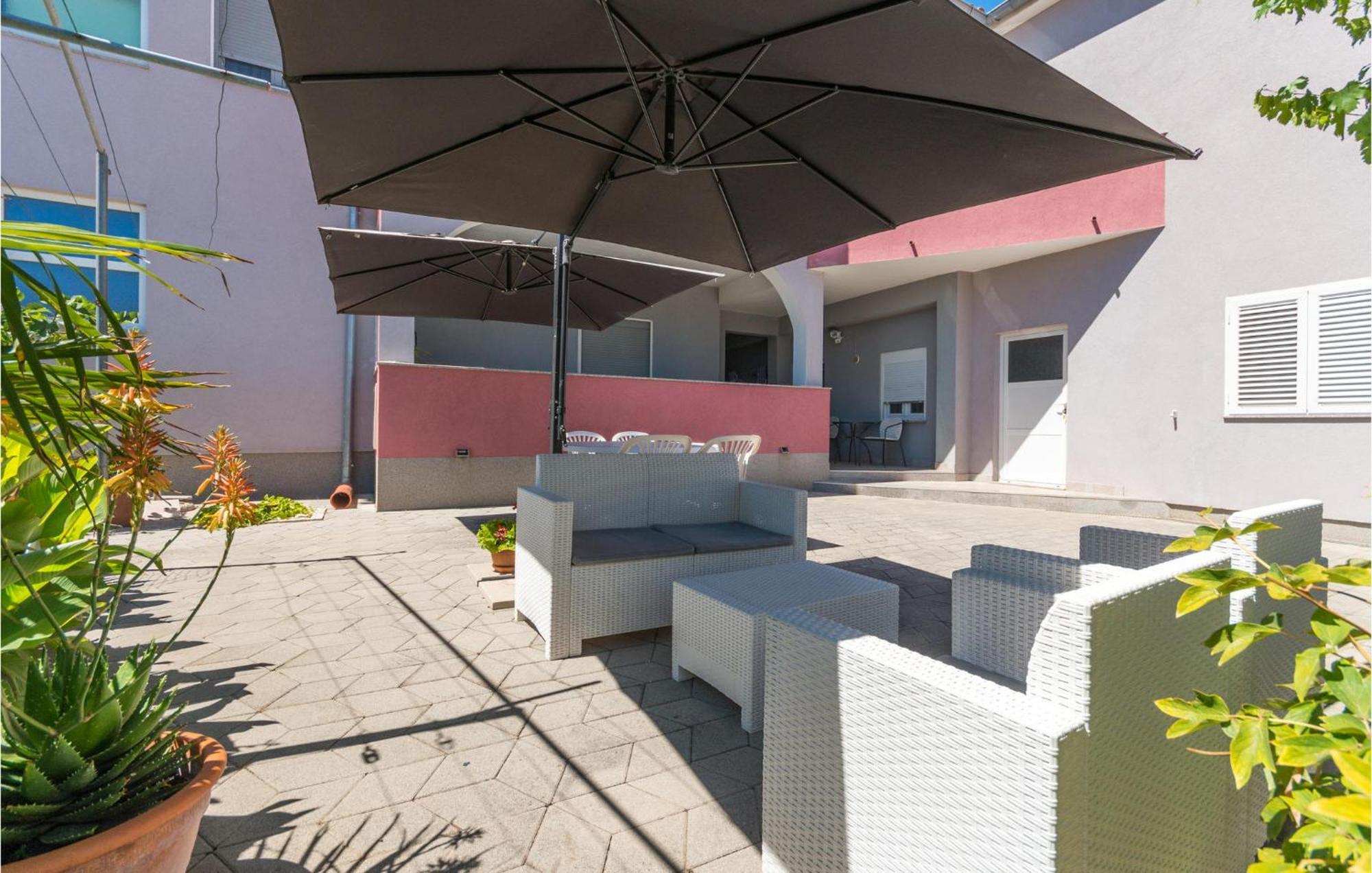 2 Bedroom Gorgeous In