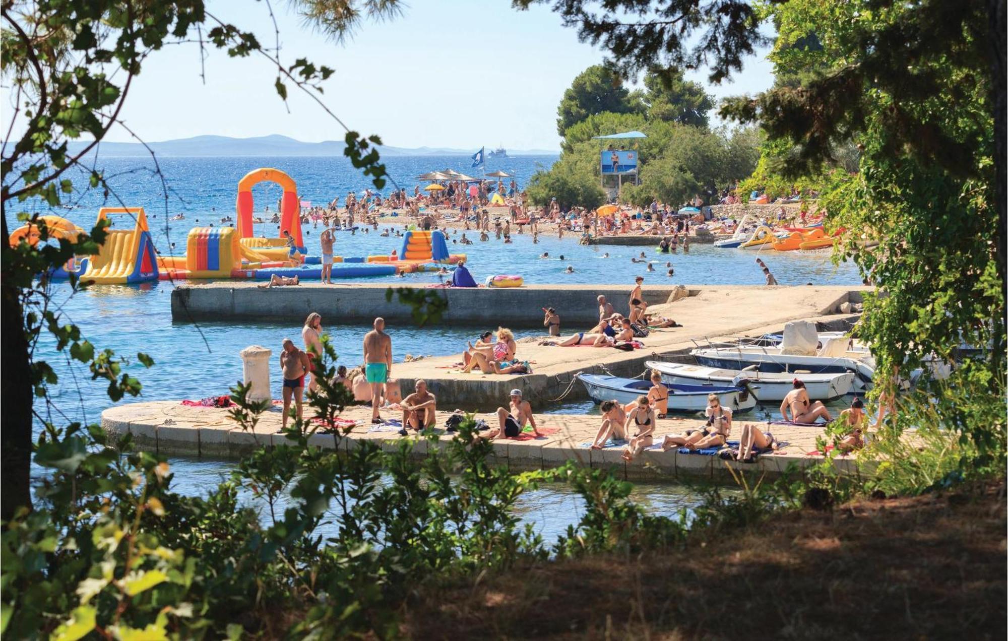 2 Bedroom Gorgeous In Apartment Zadar