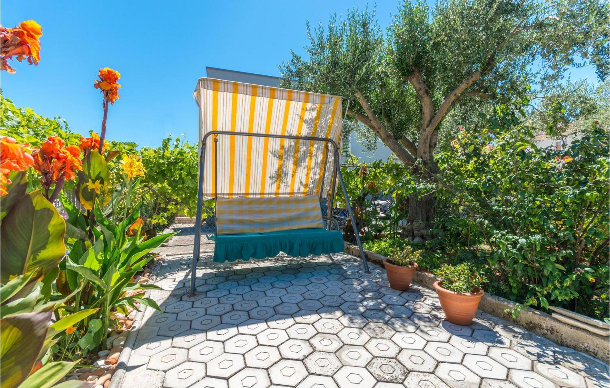 2 Bedroom Gorgeous In